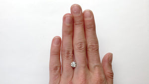 1.06ct 6.31x6.28x4.00mm Round Brilliant 18310-04