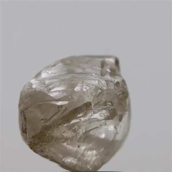 3.70ct Rough Diamond 21-21-33 🇨🇦